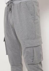 Born2be - Szare Spodnie Cargo Dresowe Evaleia. Kolor: szary. Materiał: dresówka