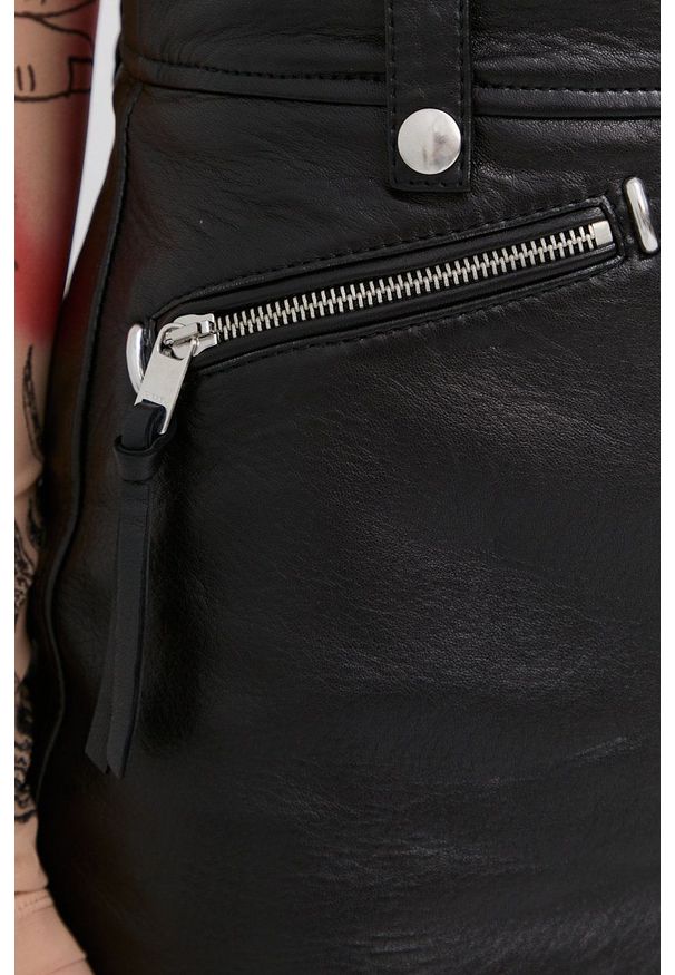 Diesel - Spódnica skórzana. Okazja: na co dzień. Kolor: czarny. Materiał: skóra. Styl: casual