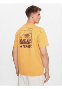 Adidas - adidas T-Shirt IL2647 Żółty Regular Fit. Kolor: żółty. Materiał: bawełna #6