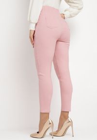 Born2be - Różowe Bawełniane Spodnie z Szeroką Gumką w Pasie i Ozdobnymi Guzikami Fiorela. Kolor: różowy. Materiał: bawełna. Wzór: aplikacja #2