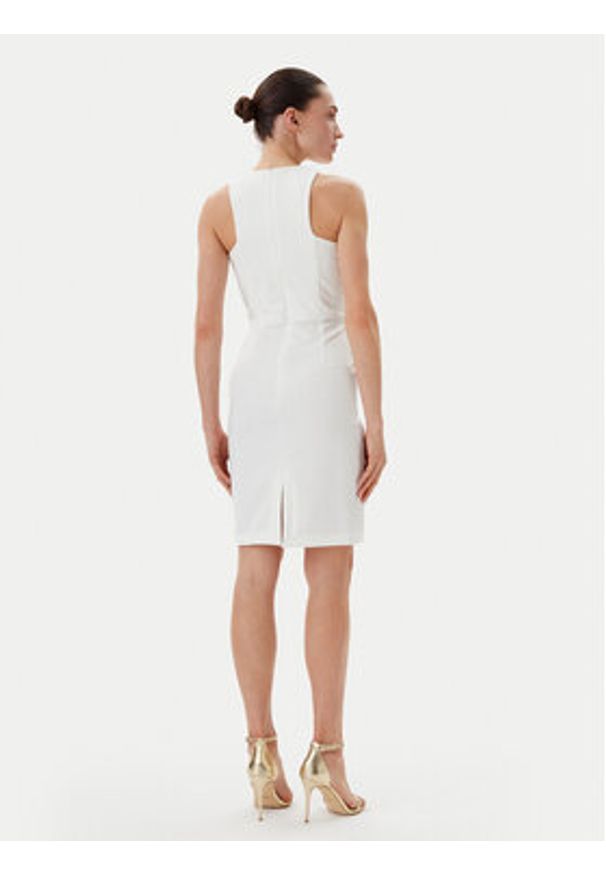 Rinascimento Sukienka koktajlowa CFC0123794003 Biały Regular Fit. Kolor: biały. Materiał: syntetyk. Styl: wizytowy