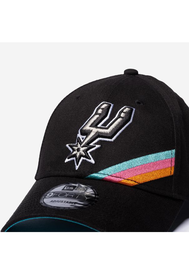 Czapka z daszkiem do koszykówki New Era NBA San Antonio Spurs. Styl: klasyczny