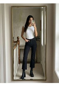 Sinsay - Jeansy kick flare - czarny. Kolor: czarny #1