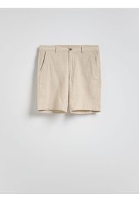 Reserved - Szorty regular z lnem - beżowy. Kolor: beżowy. Materiał: len #1