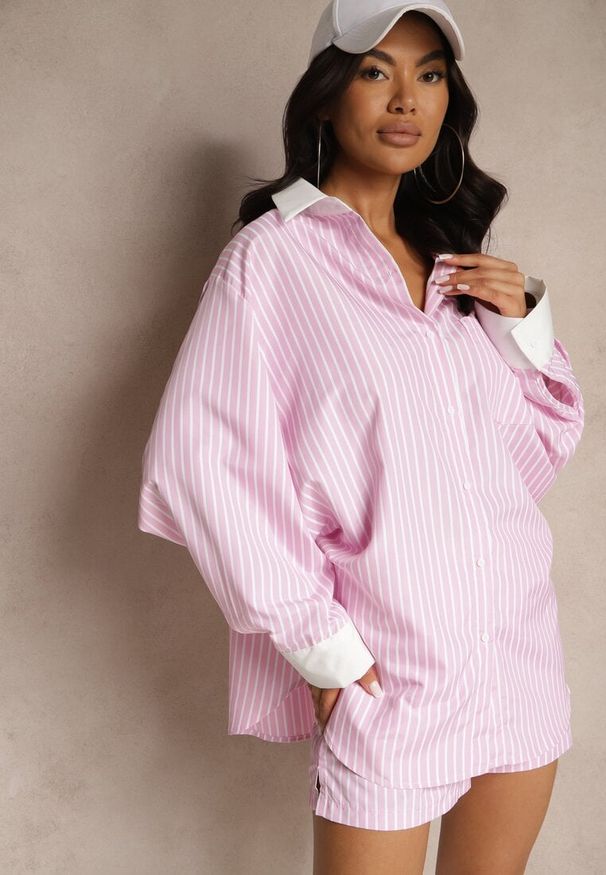 Renee - Różowa Koszula Ozdobiona Kieszonką i Paskami Zarindia. Okazja: na co dzień. Kolor: różowy. Materiał: jeans. Wzór: aplikacja. Styl: klasyczny, casual