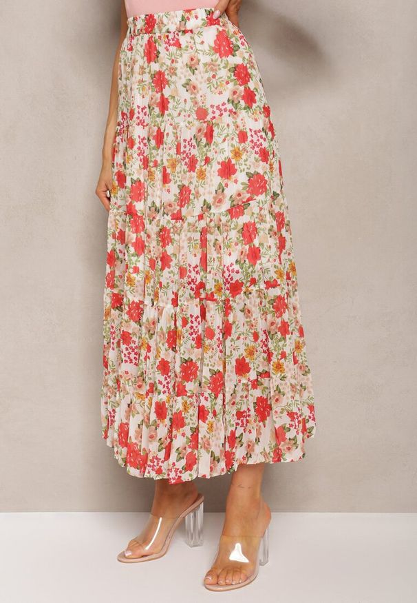 Renee - Biało-Czerwona Kwiecista Spódnica z Gumką w Pasie i Falbankami Qeritellia. Okazja: na randkę, na co dzień. Kolor: biały. Sezon: lato. Styl: klasyczny, casual, elegancki