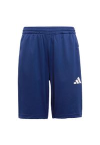 Adidas - Szorty dla dzieci z 3 paskami Train Essentials. Okazja: na uczelnię. Kolor: biały, niebieski, wielokolorowy. Technologia: ClimaCool (Adidas). Styl: sportowy. Sport: joga i pilates