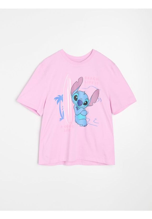 Sinsay - Bawełniana koszulka z wakacyjnym nadrukiem Stitch - fioletowy. Kolor: fioletowy. Materiał: bawełna. Wzór: nadruk. Styl: wakacyjny