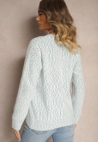 Renee - Jasnoniebieski Sweter z Wełną w Klasycznym Stylu Zentina. Okazja: na spotkanie biznesowe, na co dzień. Kolor: niebieski. Materiał: wełna. Długość rękawa: długi rękaw. Długość: długie. Sezon: zima, jesień. Styl: klasyczny #3