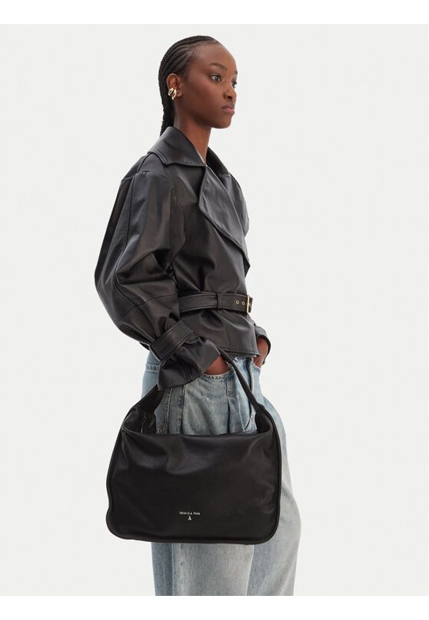 Patrizia Pepe Torebka 8B0315/L177-K103 Czarny. Kolor: czarny. Materiał: skórzane