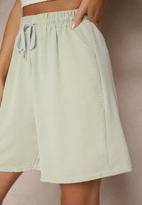 Renee - Jasnozielone Szorty Dresowe z Bawełną High Waist Ozdobione Sznurkiem Talanisse. Okazja: na co dzień, na spacer. Stan: podwyższony. Kolor: zielony. Materiał: dresówka, bawełna. Wzór: aplikacja. Styl: klasyczny, elegancki, casual #4