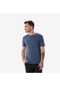 FORCLAZ - Koszulka trekkingowa z krótkim rękawem męska Forclaz Travel 500 Merino. Kolor: niebieski. Materiał: materiał, akryl, wełna. Długość rękawa: krótki rękaw. Długość: krótkie. Sezon: lato, zima