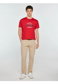 Big-Star - Koszulka męska z kontrastowym nadrukiem czerwona Sers 603. Okazja: na co dzień. Kolor: czerwony. Materiał: dzianina. Wzór: nadruk. Styl: casual, klasyczny #2