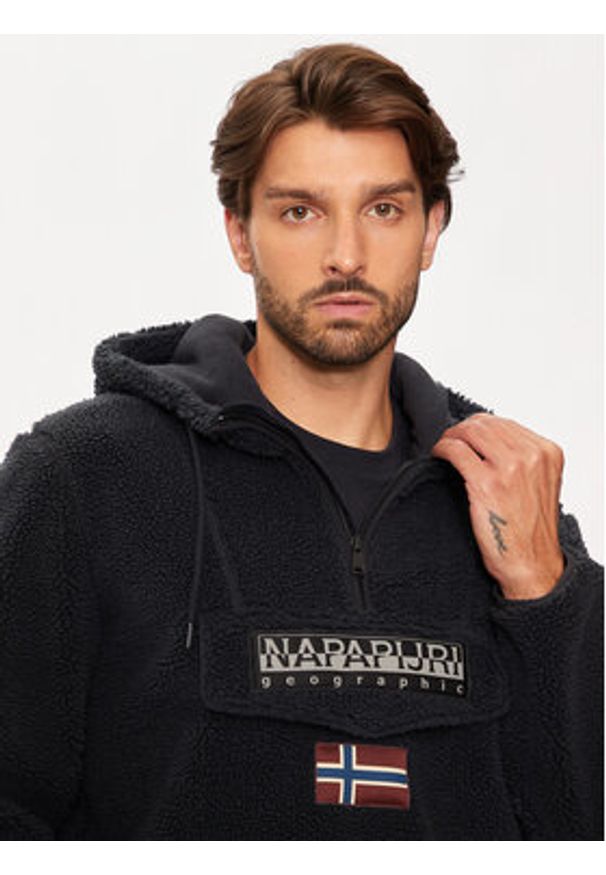 Napapijri Polar T-Burgee NP0A4I5D Czarny Regular Fit. Kolor: czarny. Materiał: syntetyk