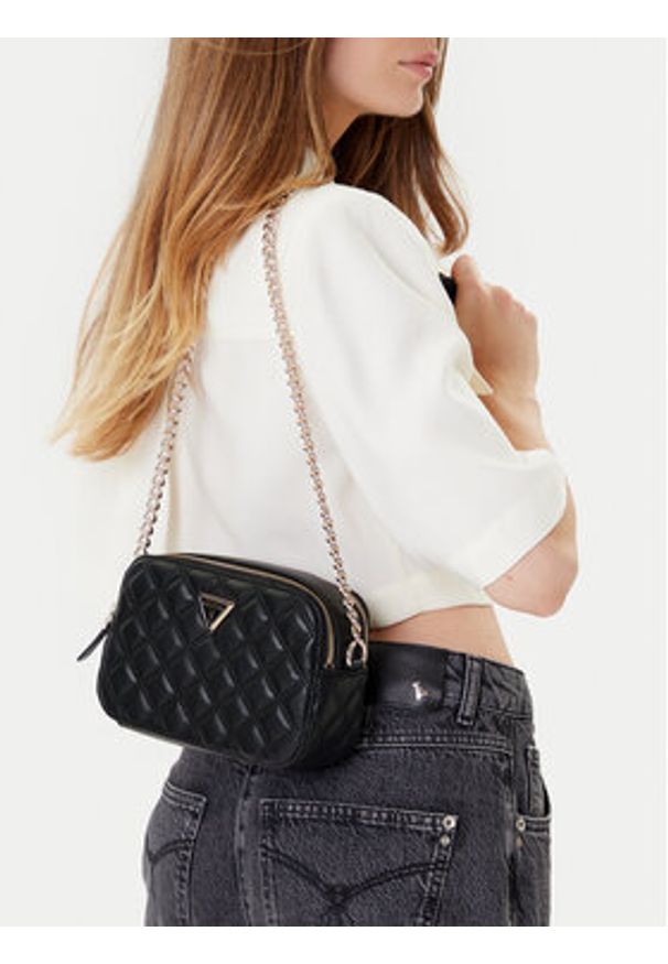 Guess Torebka Giully II HWQG96 73140 Czarny. Kolor: czarny. Materiał: skórzane