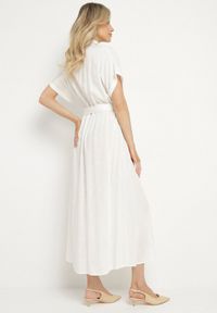 Born2be - Biała Koszulowa Sukienka z Lnem Wiskozą i Paskiem Lenaviel. Okazja: na co dzień. Kolor: biały. Materiał: wiskoza, len. Typ sukienki: koszulowe. Styl: casual, klasyczny #2