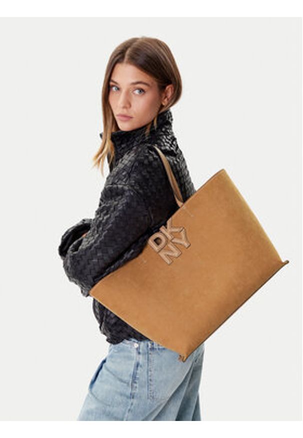 DKNY Torebka R52AMJ38 Brązowy. Kolor: brązowy. Materiał: skórzane
