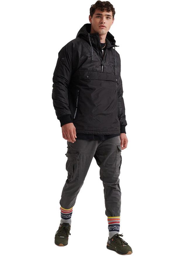 Kurtka turystyczna męska Superdry Surplus Goods Pop. Kolor: czarny. Materiał: poliester. Sport: turystyka piesza