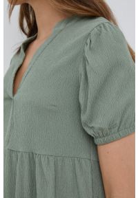 JDY sukienka kolor zielony mini rozkloszowana. Kolor: zielony. Materiał: tkanina. Długość rękawa: krótki rękaw. Typ sukienki: rozkloszowane. Długość: mini #3