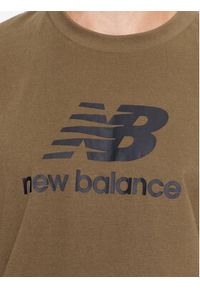 New Balance T-Shirt Essentials Stacked Logo Cotton Jersey Short Sleeve T-shirt MT31541 Brązowy Regular Fit. Kolor: brązowy. Materiał: bawełna