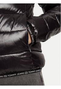 Tommy Jeans Kurtka zimowa Essential DW0DW19312 Czarny Regular Fit. Kolor: czarny. Materiał: syntetyk. Sezon: zima #6