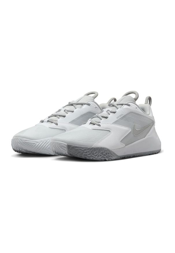 Buty halowe Nike Air Zoom Hyperace 3. Kolor: biały. Materiał: materiał, syntetyk. Szerokość cholewki: normalna. Model: Nike Zoom. Sport: turystyka piesza, siatkówka