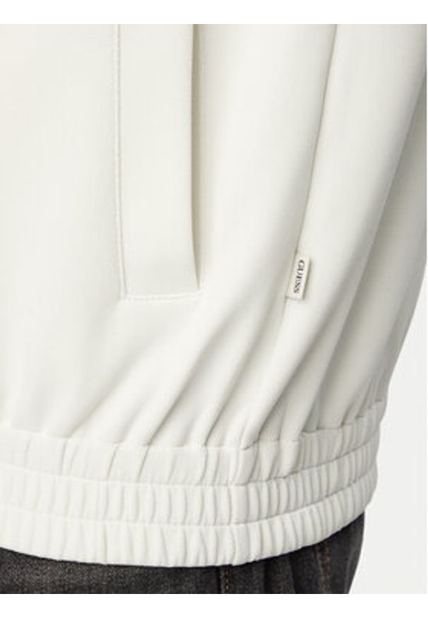 Guess Jeans Bluza M6GQZ2 KB212 Biały Regular Fit. Kolor: biały. Materiał: syntetyk