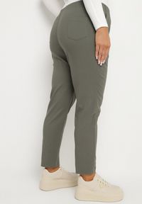 Born2be - Ciemnozielone Spodnie z Wiskozą z Gumką w Talii i Aplikacjami przy Nogawkach Stellorie. Okazja: na co dzień. Kolekcja: plus size. Kolor: zielony. Materiał: wiskoza. Wzór: aplikacja. Styl: casual, elegancki #3