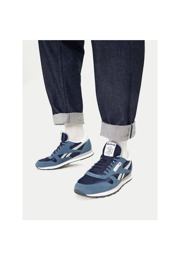 Sneakersy Reebok. Kolor: niebieski. Model: Reebok Classic