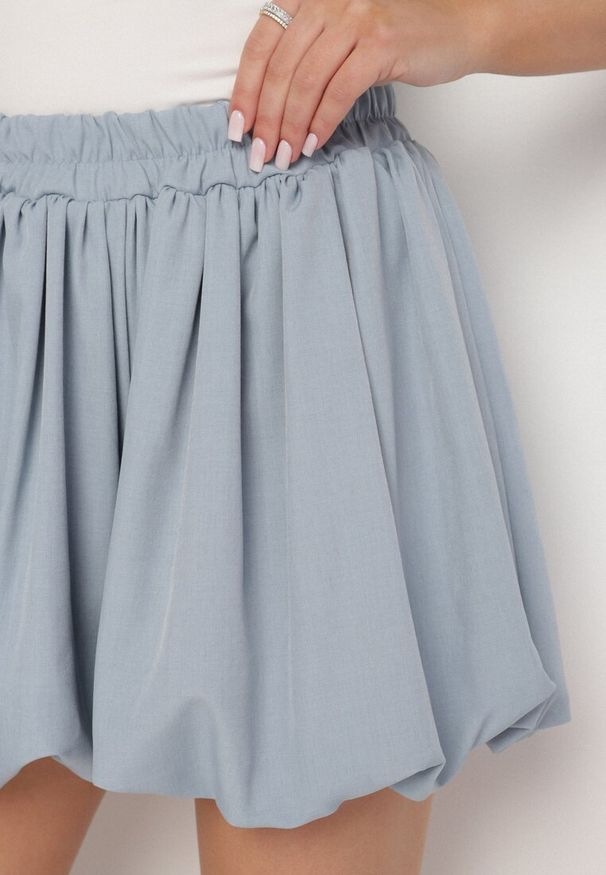 Born2be - Niebieskie Szorty w Stylu Bombki Tosanna. Okazja: na co dzień. Kolor: niebieski. Sezon: lato. Styl: klasyczny, casual