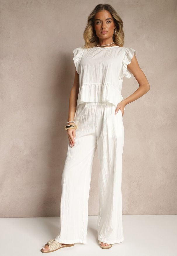 Renee - Biały Komplet z Wiskozą Spodnie o Szerokim Kroju i Bluzka z Baskinką Evellimi. Kolor: biały. Materiał: wiskoza