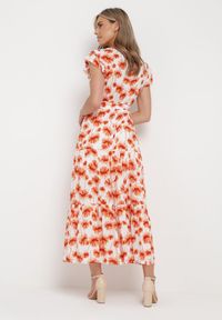 Born2be - Pomarańczowa Wiskozowa Maxi Sukienka z Kopertowym Dekoltem z Gumką w Pasie i Falbankami Ayzley. Typ kołnierza: kołnierz z falbankami. Kolor: pomarańczowy. Materiał: wiskoza. Wzór: aplikacja. Typ sukienki: kopertowe. Długość: maxi #4