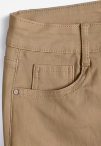 Renee - Beżowe Spodnie Woskowane o Szerokim Kroju High Waist Sezila. Okazja: na co dzień. Stan: podwyższony. Kolor: beżowy. Styl: casual #6