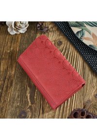 Portfel damski skórzany PAOLO PERUZZI IN-57-RD czerwony. Kolor: czerwony, wielokolorowy, różowy. Materiał: skóra. Wzór: geometria #1