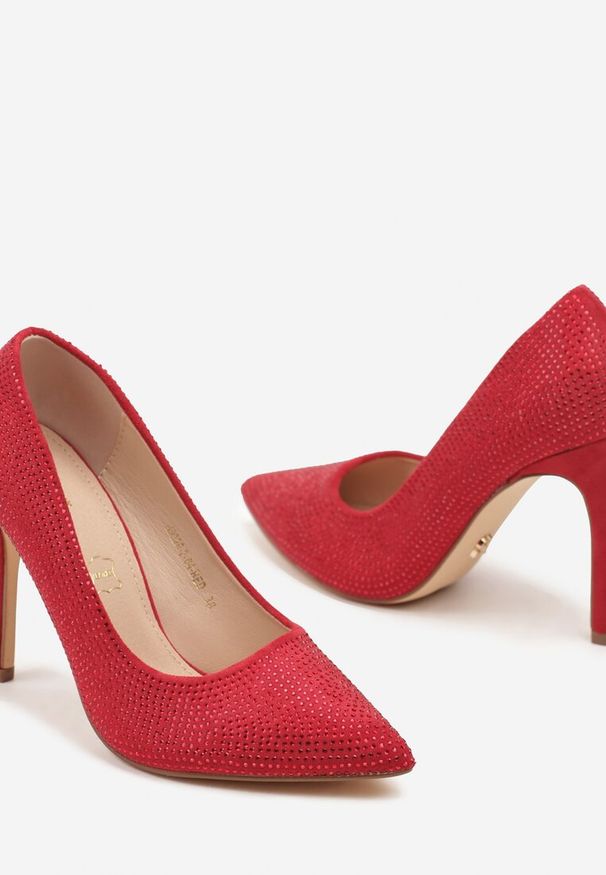 Renee - Czerwone Casualowe Szpilki Vices z Wkładką ze Skóry Naturalnej Tinnesia. Okazja: na co dzień. Kolor: czerwony. Materiał: skóra. Obcas: na szpilce. Styl: casual. Wysokość obcasa: średni