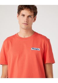 Wrangler - WRANGLER LOGO TEE MĘSKI T-SHIRT KOSZULKA Z NADRUKIEM LOGO PAPRIKA W760EER41. Wzór: nadruk #5