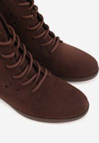 Born2be - Brązowe Sznurowane Botki z Ażurową Cholewką Zeliana. Okazja: na co dzień, na randkę. Zapięcie: sznurówki. Kolor: brązowy. Materiał: zamsz, jeans. Szerokość cholewki: normalna. Wzór: ażurowy. Styl: casual, klasyczny #3