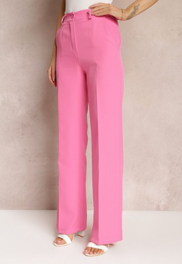 Renee - Różowe Spodnie w Kant w Garniturowym Stylu High Waist Jaessa. Stan: podwyższony. Kolor: różowy. Styl: elegancki