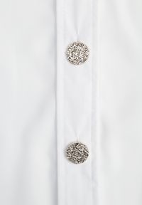 Born2be - Biała Koszulowa Sukienka z Krótkim Rękawem Zapinana na Guziki z Materiałowym Paskiem Piantia. Okazja: na co dzień, na imprezę. Kolor: biały. Materiał: materiał. Długość rękawa: krótki rękaw. Sezon: wiosna, lato. Typ sukienki: koszulowe. Styl: elegancki, casual #2