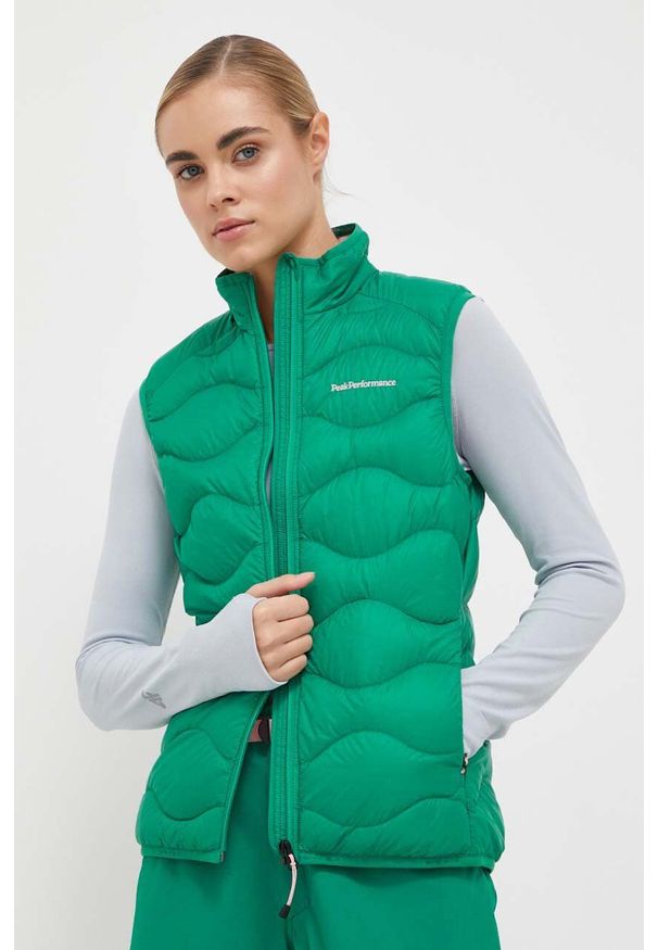 Peak Performance bezrękawnik sportowy puchowy Helium kolor zielony przejściowy. Kolor: zielony. Materiał: puch. Długość rękawa: bez rękawów. Styl: sportowy