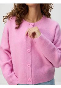 Reserved - Kardigan z obniżoną linią ramion - fioletowy. Kolor: fioletowy. Materiał: dzianina, wełna