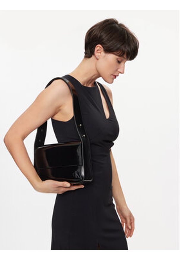 Calvin Klein Torebka Block Ew Flap Shoulderbag25 S K60K611833 Czarny. Kolor: czarny. Materiał: skórzane