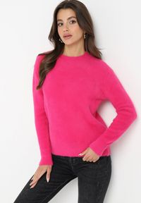 Born2be - Fuksjowy Puchaty Sweter Wełniany Helmintts. Kolor: różowy. Materiał: wełna. Długość rękawa: długi rękaw. Długość: długie #4