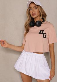 Renee - Ciemnoróżowy Krótki T-shirt z Bawełny o Kroju Oversize Zarvela. Okazja: na co dzień. Kolor: różowy. Materiał: bawełna. Długość: krótkie. Wzór: aplikacja. Styl: sportowy, casual, elegancki #3