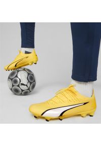 Buty piłkarskie Puma Ultra Ultimate FG/AG. Zapięcie: sznurówki. Kolor: biały, czarny, żółty, wielokolorowy. Materiał: syntetyk, materiał. Szerokość cholewki: normalna. Sport: piłka nożna #2