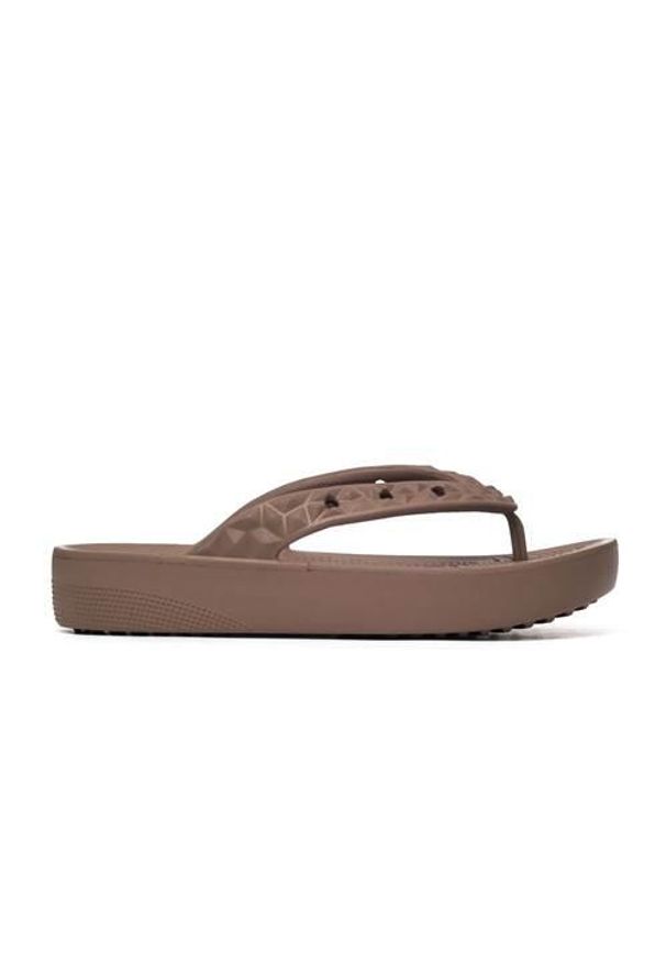 Japonki damskie Crocs Classic Platform Geometrc Flip. Kolor: brązowy. Materiał: materiał, syntetyk. Obcas: na platformie