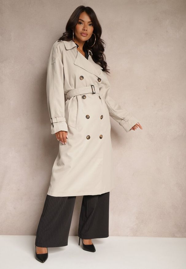Renee - Jasnobeżowy Oversizowy Płaszcz Trencz o Dwurzędowym Kroju z Paskiem Darinella. Okazja: na co dzień. Kolor: beżowy. Materiał: jeans. Styl: elegancki, casual