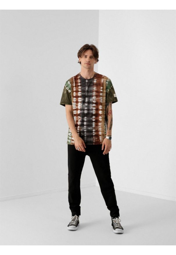 outhorn - T-shirt tie-dye męski. Okazja: na co dzień. Materiał: bawełna, jersey. Wzór: aplikacja. Styl: sportowy, casual