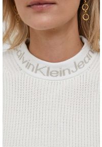 Calvin Klein Jeans sweter bawełniany kolor beżowy z półgolfem. Kolor: beżowy. Materiał: bawełna. Długość rękawa: długi rękaw. Długość: długie. Wzór: ze splotem #4
