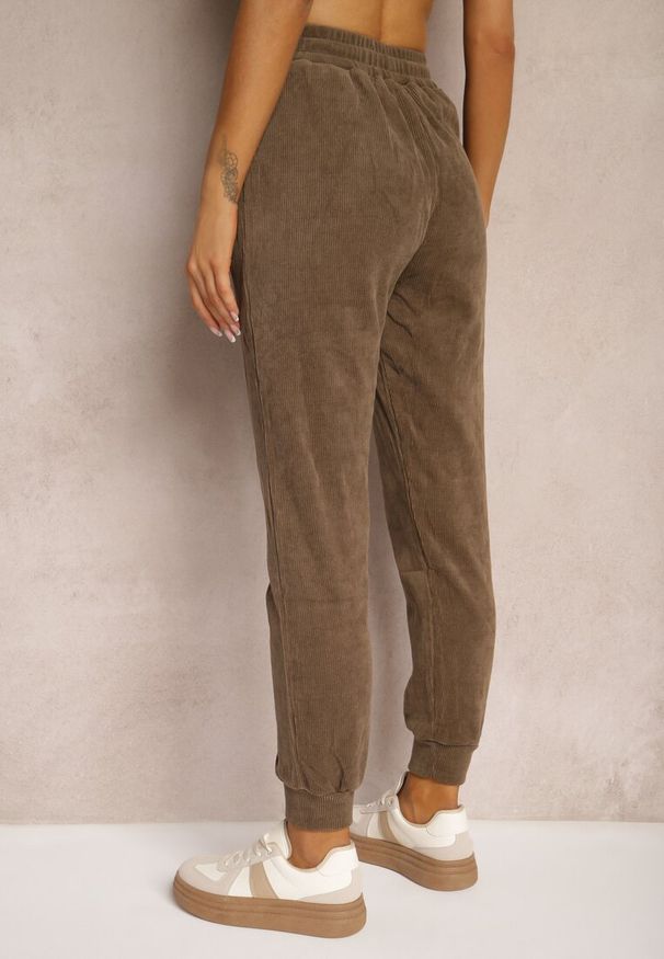 Renee - Brązowe Dresowe Spodnie z Dodatkiem Bawełny High Waist z Gumką w Pasie Pesaria. Stan: podwyższony. Kolor: brązowy. Materiał: bawełna, dresówka